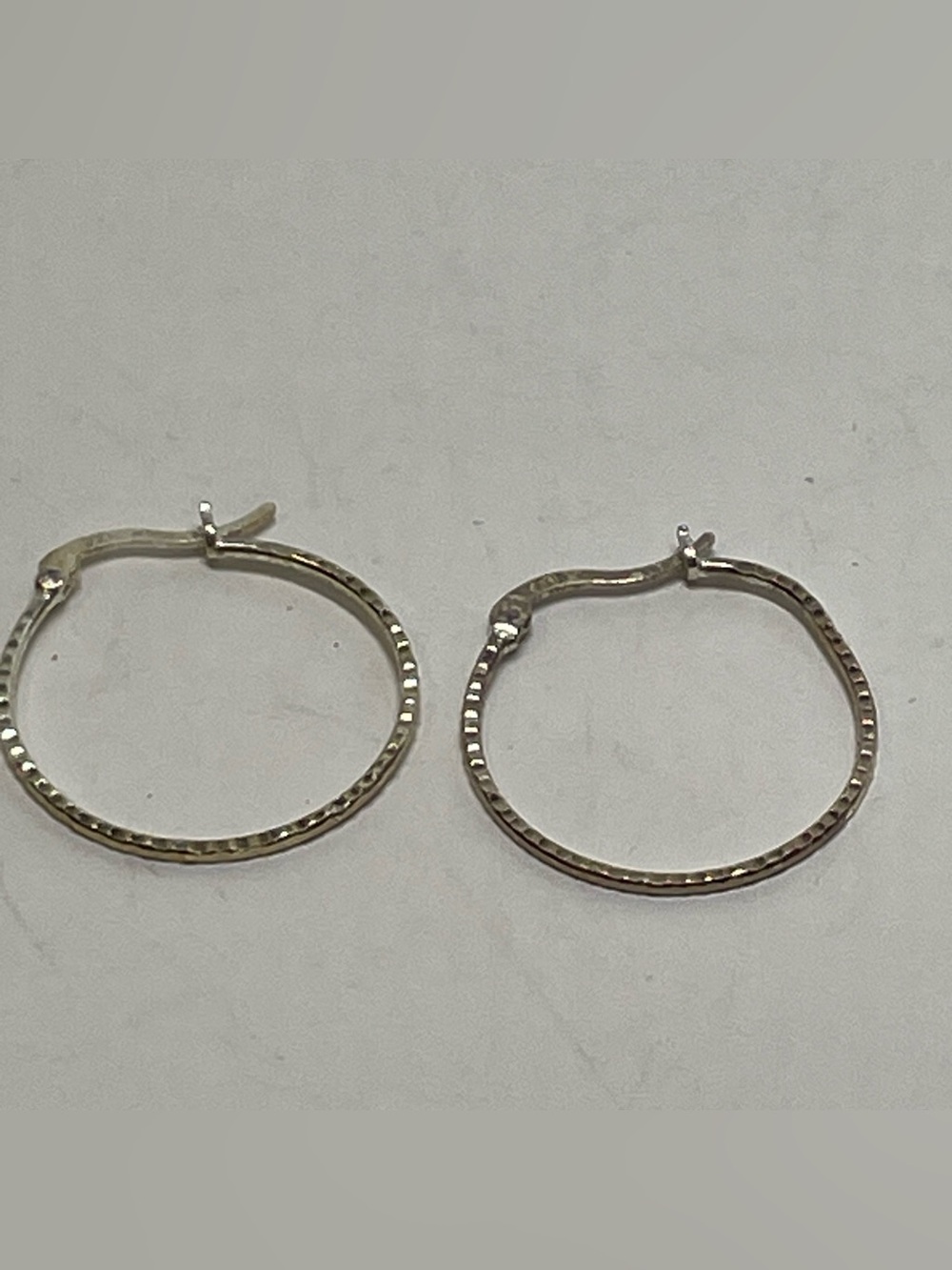 925 Vintage Sterling Silver Hammered Medium Hoop Earrings Elegant Signed 1.68g